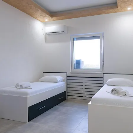 Terex דירה Brčko